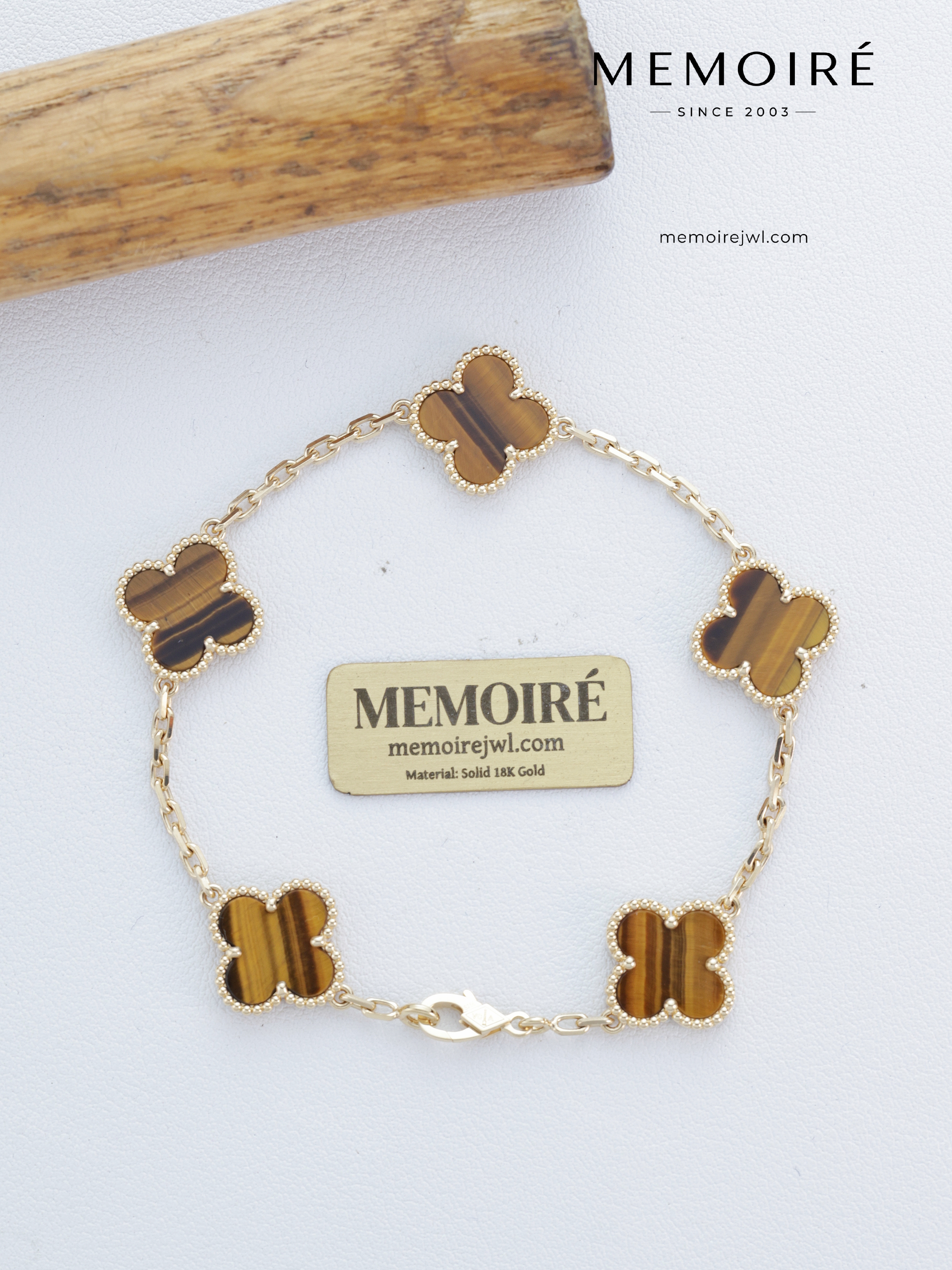 MEMOIRÉ 18K Yellow Gold Tiger's Eye Five Flowers Bracelet